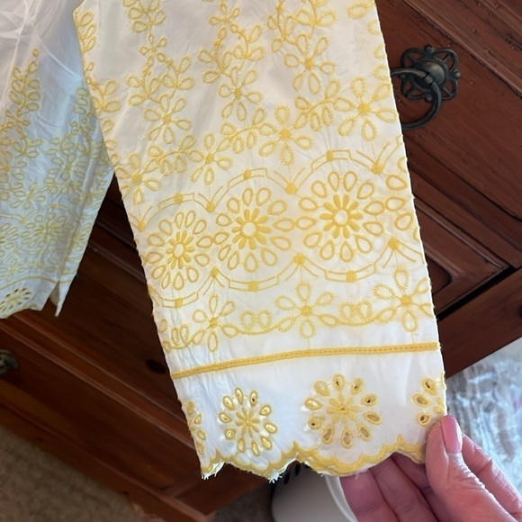NWOT Talbots Women’s White Blouse With Yellow Embroidery Size Large - Picture 6 of 9